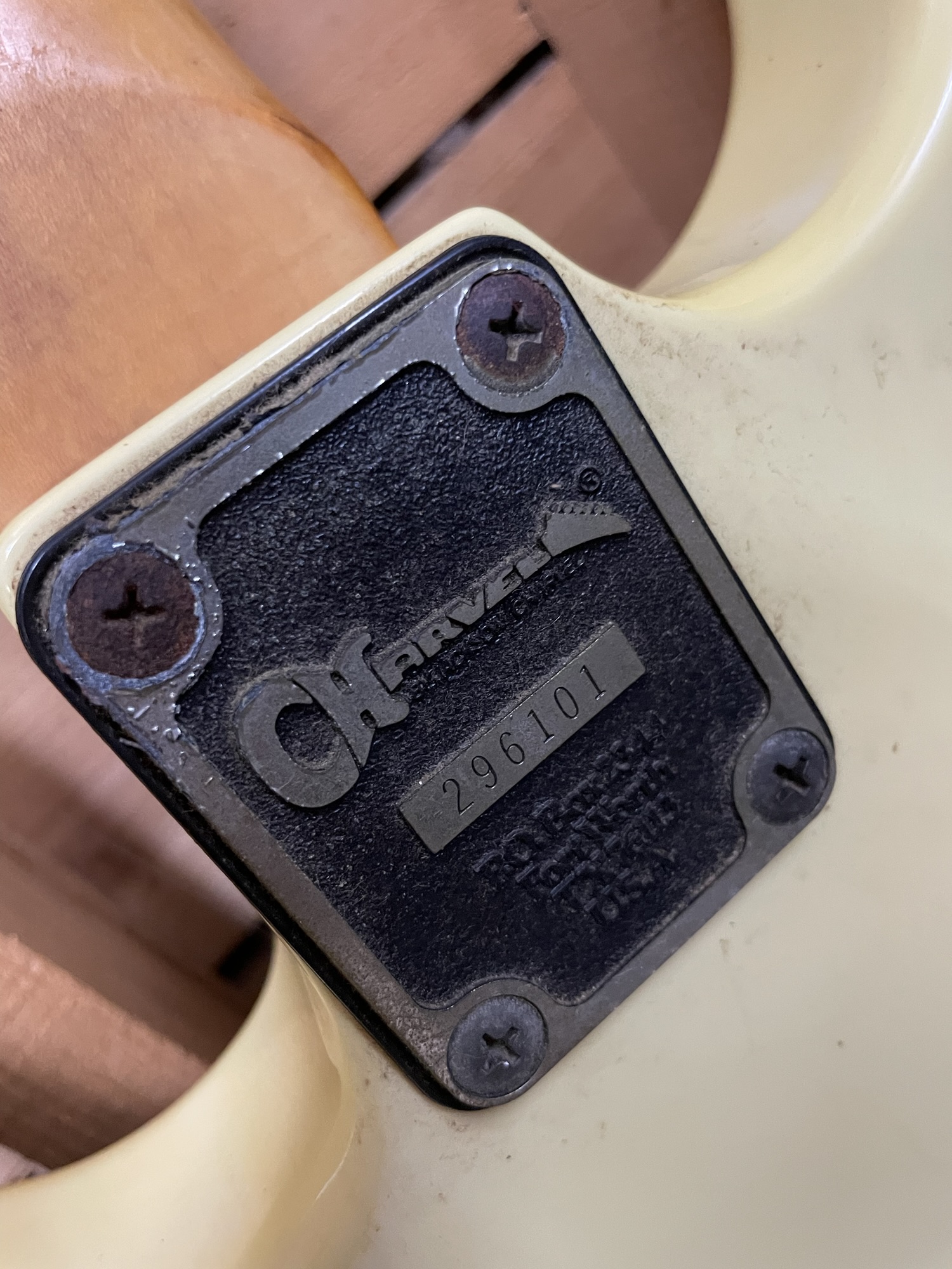 charvel ギターネックジョイント
